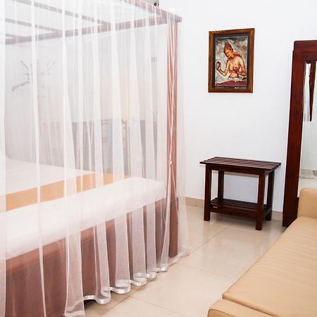 Angel Inn Guest House Νεγκόμπο Εξωτερικό φωτογραφία