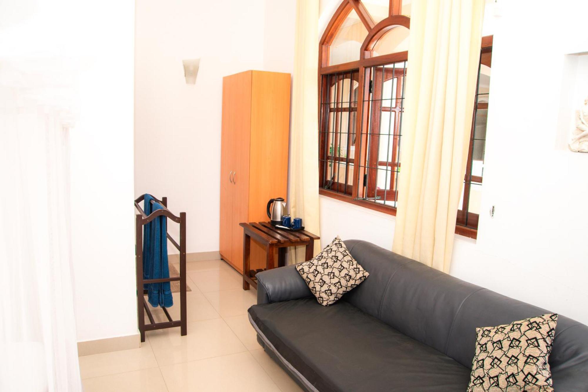 Angel Inn Guest House Νεγκόμπο Εξωτερικό φωτογραφία