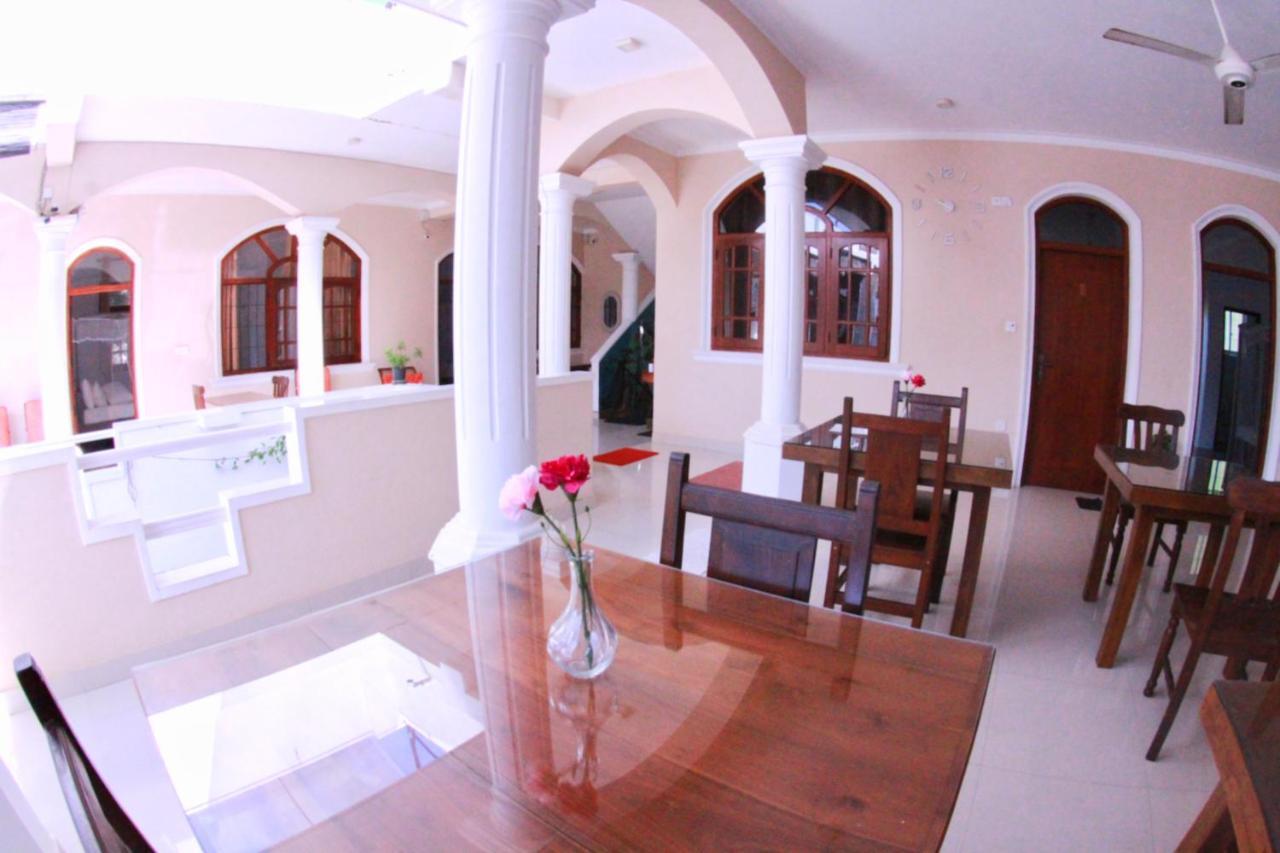 Angel Inn Guest House Νεγκόμπο Εξωτερικό φωτογραφία