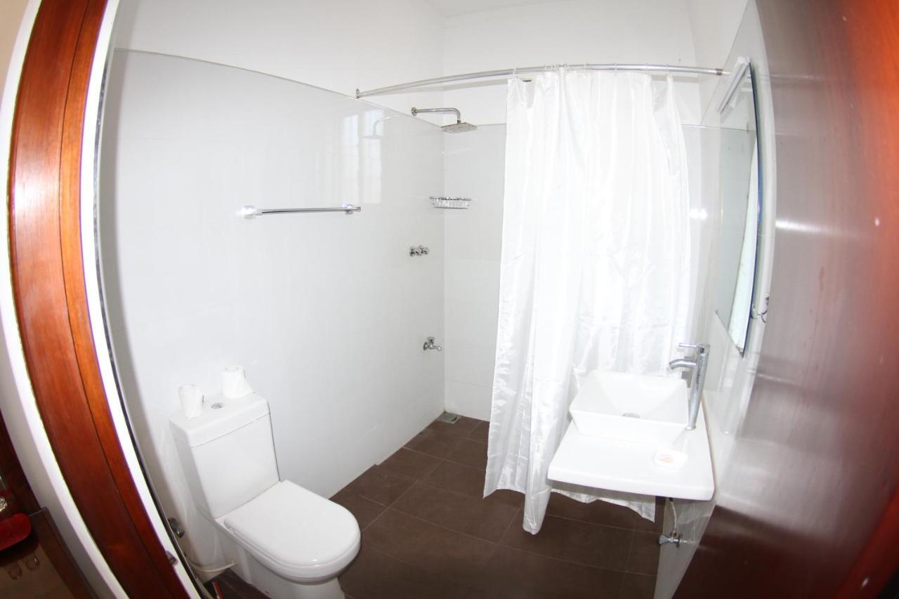 Angel Inn Guest House Νεγκόμπο Εξωτερικό φωτογραφία
